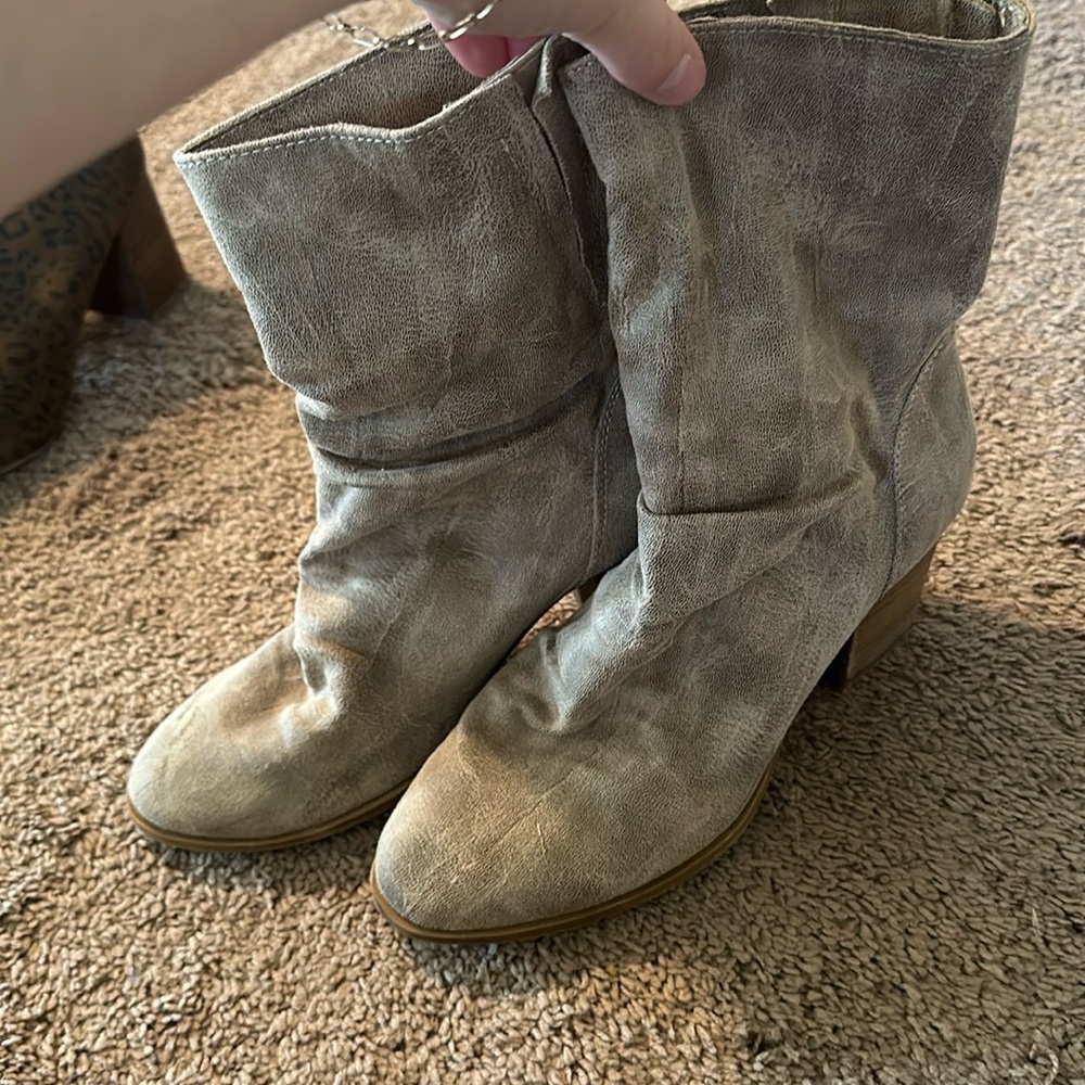 Very G Tan Boots